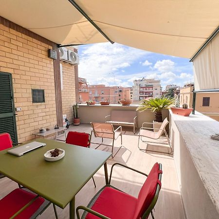 Apartamento Attico Urbano Terrazza Su Roma Metro A Cornelia Exterior foto